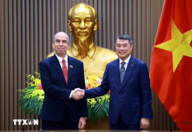 Tiếp tục củng cố và tăng cường hơn nữa mối quan hệ đặc biệt Việt Nam-Cuba