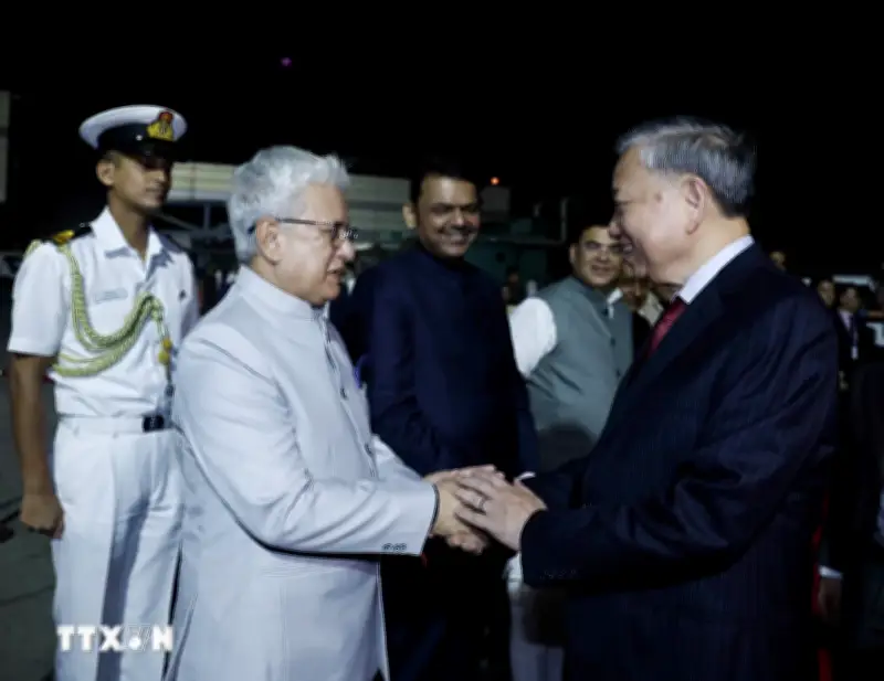 Tổng Bí thư, Chủ tịch nước kết thúc thăm Ấn Độ, lên đường thăm Sri Lanka