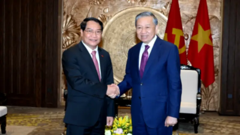 Tổng Bí thư, Chủ tịch nước Tô Lâm tiếp Đoàn đại biểu Thủ đô Viêng Chăn
