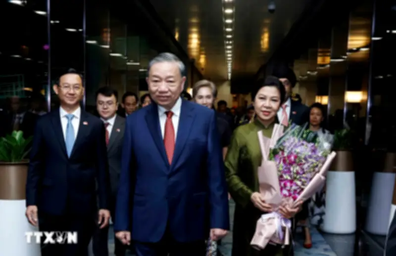 Tổng Bí thư, Chủ tịch nước Tô Lâm và Phu nhân bắt đầu thăm cấp nhà nước tới Singapore