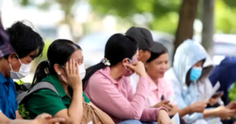 Tổng Bí thư: Thi lớp 10 căng thẳng hơn thi đại học, cần xây đủ trường lớp
