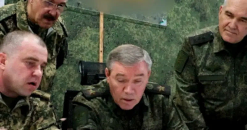 Tướng Gerasimov thị sát tiền tuyến Ukraine, tiết lộ tiến công mới