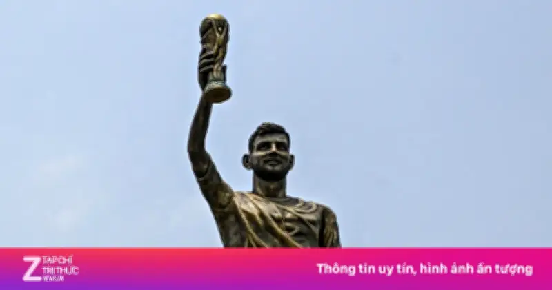 Tượng Messi cao 21 mét tại Ấn Độ sắp bị tháo dỡ vì mất an toàn