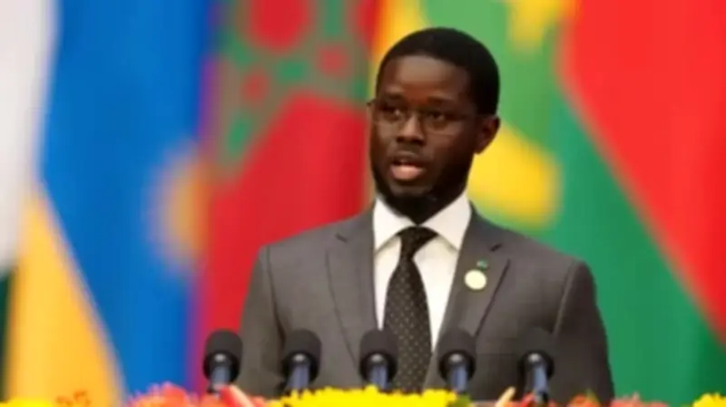 Tổng thống Senegal cách chức Thủ tướng, giải tán chính phủ