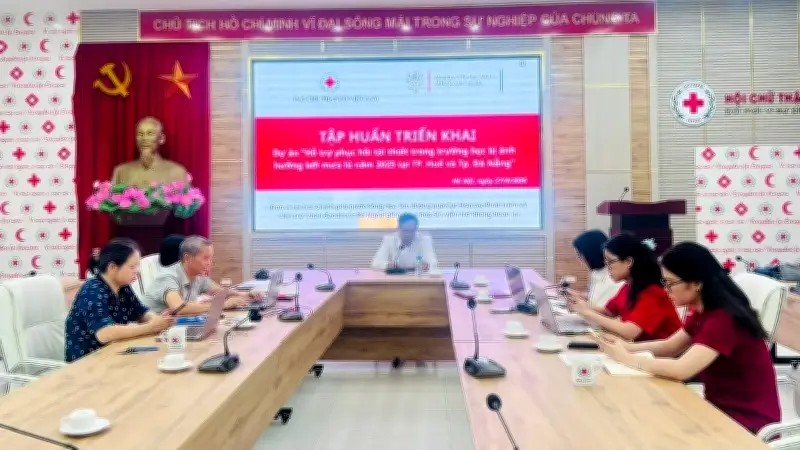 Tập huấn triển khai dự án hỗ trợ phục hồi trường học sau mưa lũ