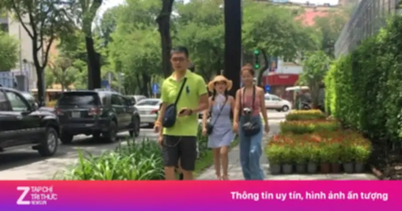 TP.HCM thí điểm phần mềm cấp phép, thu phí sử dụng vỉa hè trong 18 tháng