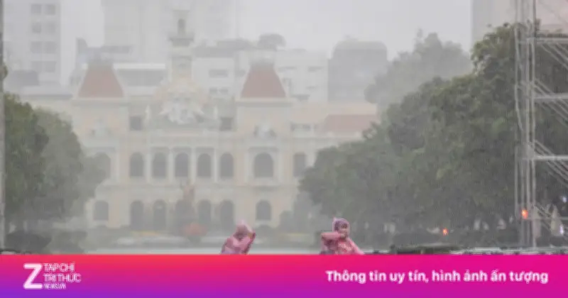 TP.HCM vẫn oi bức giữa tháng 5: Khi nào mới hết 'càng mưa càng nóng'?