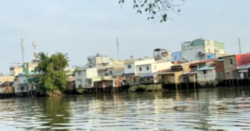 TP.HCM đẩy mạnh di dời 40.000 căn nhà trên và ven kênh rạch