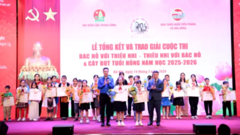 Trao giải cuộc thi 'Bác Hồ với thiếu nhi' và 'Cây bút Tuổi hồng'