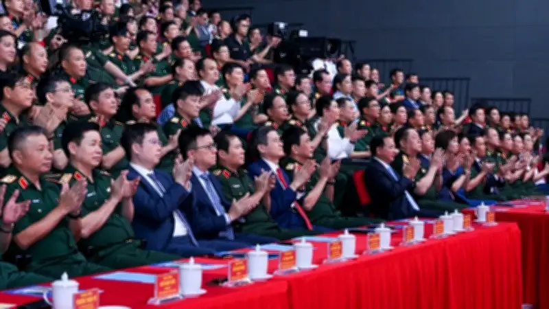 Trao giải cuộc thi viết 'Bảo vệ nền tảng tư tưởng của Đảng' lần thứ 5