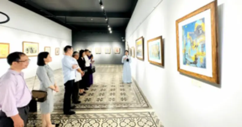 Triển lãm đồ họa 'Miền lưu dấu' kỷ niệm 115 năm Bác Hồ ra đi tìm đường cứu nước