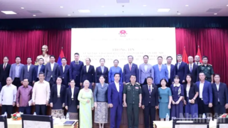 Triển lãm số về Chủ tịch Hồ Chí Minh và gắn kết chiến lược Việt Nam-Lào tại Lào
