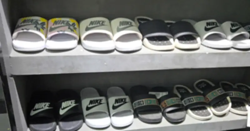 Triệt phá chuỗi cửa hàng bán giày giả nhãn hiệu Nike, Adidas tại TP.HCM