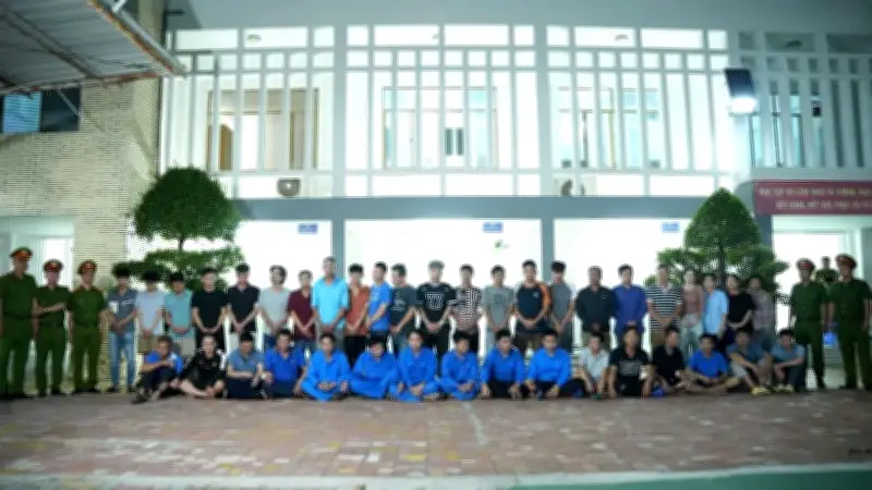 Triệt phá đường dây buôn bán 2,4 tấn Xyanua từ Campuchia về Việt Nam
