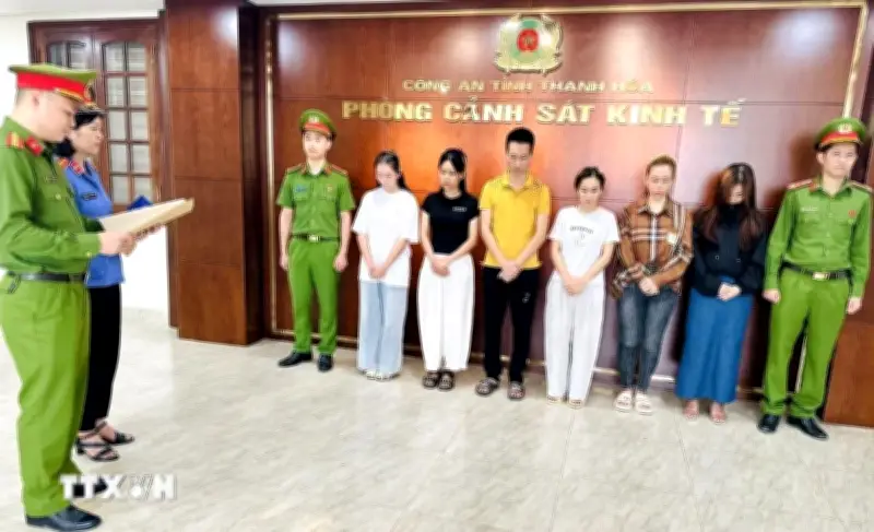 Triệt phá đường dây buôn nước hoa giả, thu lợi khoảng 200 tỷ đồng