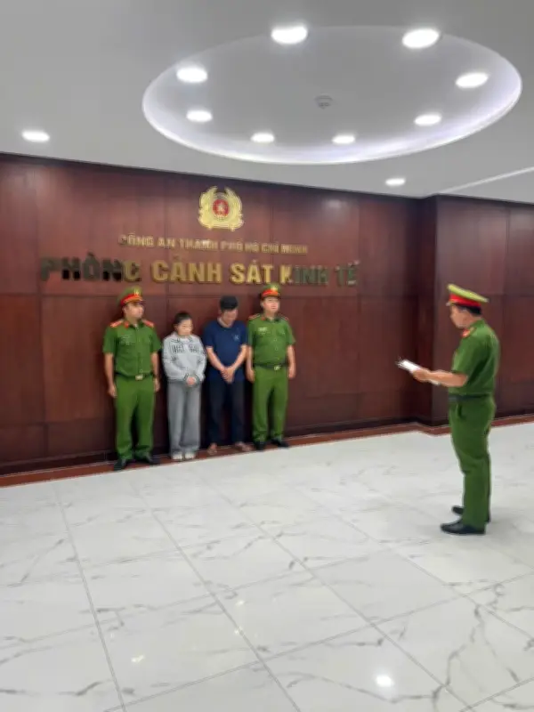 Triệt phá đường dây sản xuất bột ngọt giả Ajinomoto quy mô lớn tại TP.HCM