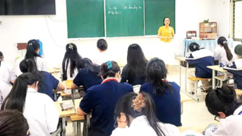 Trường THPT A Nguyễn Huệ đẩy mạnh ôn thi tốt nghiệp năm 2026