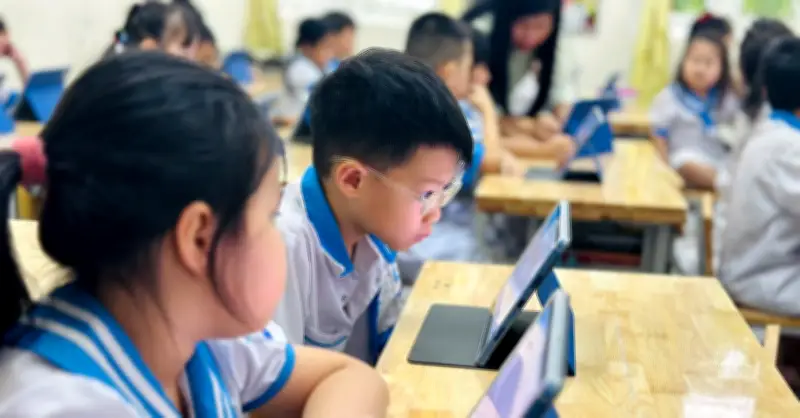 Trường tiểu học tổ chức lớp học thông minh thu hơn 10 triệu đồng mỗi học sinh