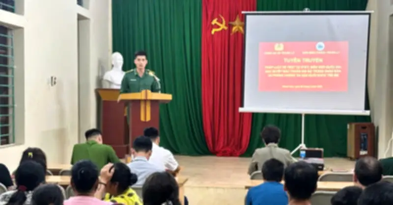 Tuyên truyền pháp luật cho đồng bào vùng biên Trung Lý