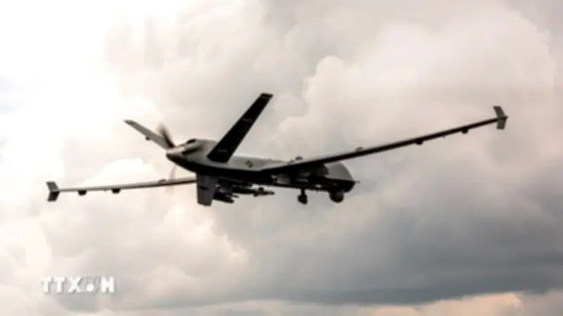 Ukraine thực hiện một trong những đợt tấn công bằng UAV mạnh nhất vào Nga
