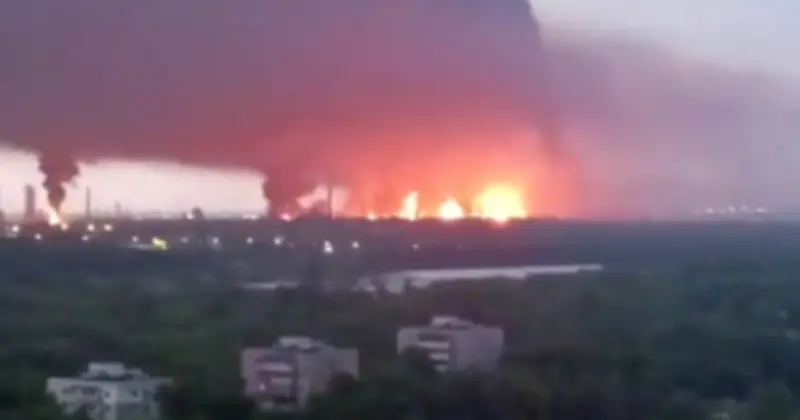 Ukraine tấn công nhà máy hóa chất Nga cách biên giới 1.700 km