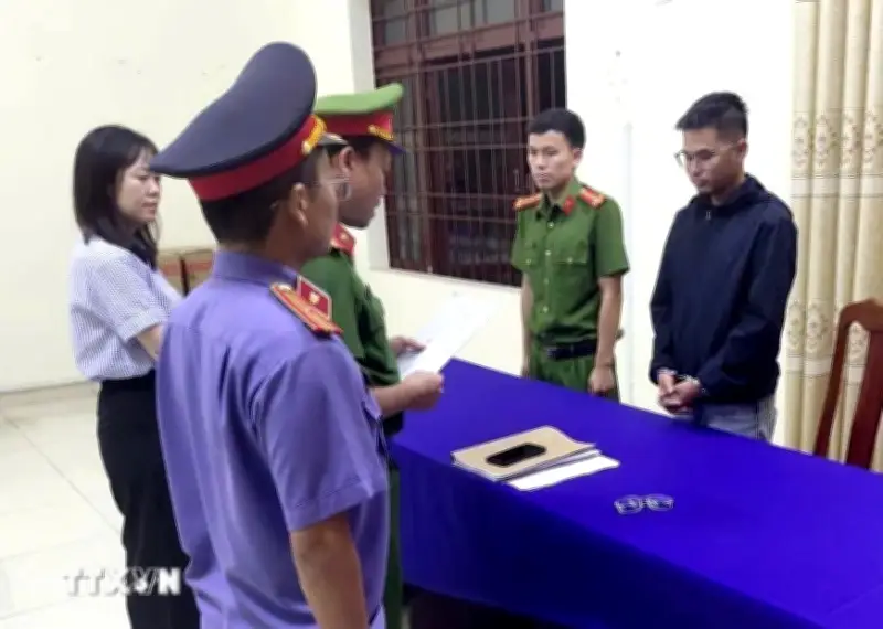 Vụ cháy cây xăng khiến 2 người tử vong: Khởi tố, bắt tạm giam tài xế