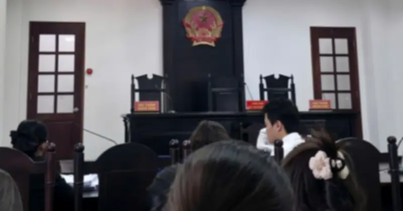 Vụ ly hôn nghìn tỉ: Người thứ ba giữ hộ bất động sản, tòa gợi ý tách vụ án