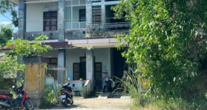 Vỡ nợ, rơi từ tầng cao chung cư: Người đàn ông đi đầu thú
