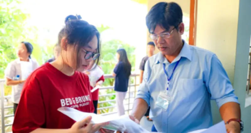 Đề và đáp án môn Ngữ văn thi vào lớp 10 Hà Tĩnh năm 2026