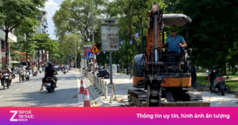 Vỉa hè lát đá trên đường trăm tỷ ở Hà Nội bị đục phá gây lãng phí