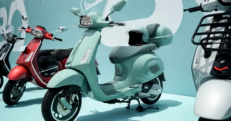 Vespa Sprint 180 lần đầu về Việt Nam: Giá 121,5 triệu, động cơ mạnh nhất dòng Sprint
