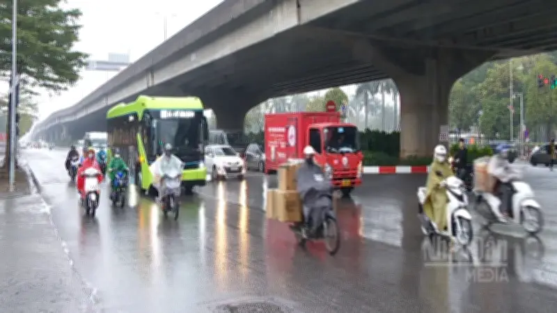 Video: Miền Bắc tiếp tục mưa dông, nhiệt độ không vượt quá 30 độ C