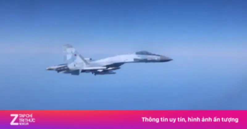 Video tiêm kích Nga áp sát máy bay do thám Anh trên Biển Đen