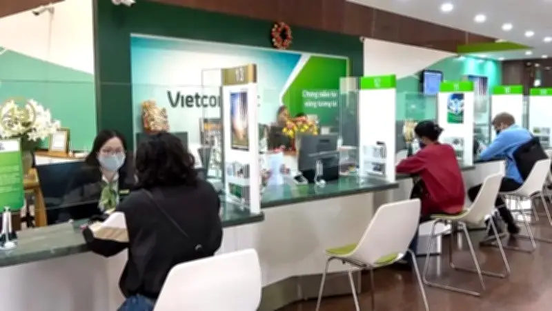 Vietcombank siết chặt bảo mật: Khóa tài khoản không chính chủ, yêu cầu xác thực sinh trắc học