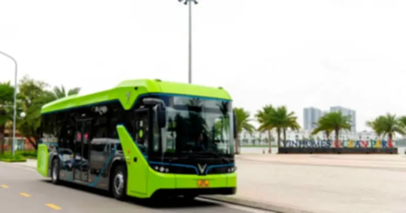 VinBus mở tuyến buýt điện miễn phí Hà Nội - Hạ Long Xanh để kích cầu bất động sản
