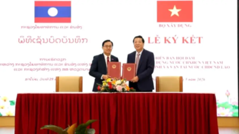 Việt Nam và Lào thúc đẩy hợp tác hạ tầng giao thông chiến lược