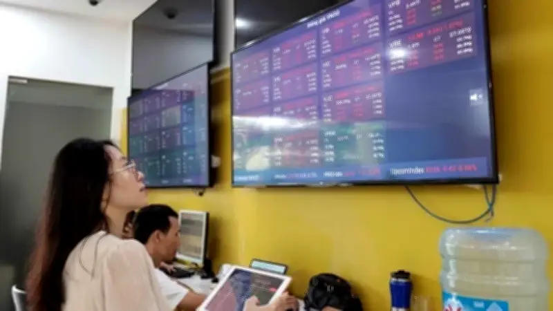 VN-Index giảm nhẹ, khối ngoại bán ròng hơn 928 tỷ đồng