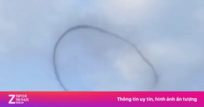 Vòng tròn đen xuất hiện trên bầu trời TP.HCM gây xôn xao