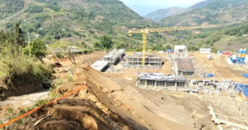 Vết sắt trên núi và mệnh lệnh thép tại dự án xây trường trăm tỷ ở Lai Châu