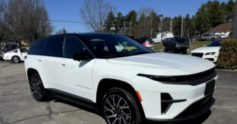 Xe điện Jeep mất giá gần nửa sau khi lăn bánh hơn 100 km