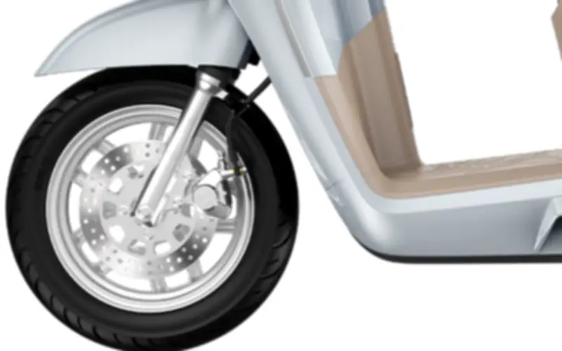 Xe máy điện giá 28,9 triệu đồng tại Việt Nam: Thiết kế thanh lịch, pin LFP, đi 120 km/lần sạc, có TCS, GPS