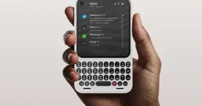 Bàn phím BlackBerry hồi sinh: Người dùng chuộng gõ phím vật lý trở lại