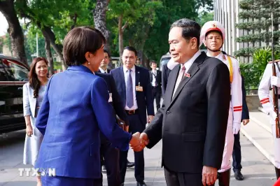 Chủ tịch Quốc hội Trần Thanh Mẫn hội kiến Thủ tướng Nhật Bản