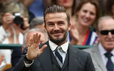 David Beckham trở thành tỷ phú bóng đá đầu tiên tại Anh