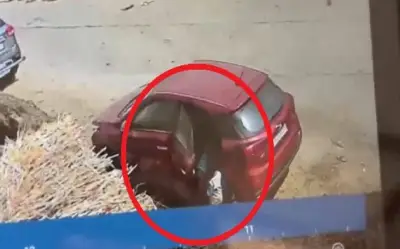 Hai chị em bé gái tử vong thương tâm vì bị nhốt trong xe hơi ở Ấn Độ