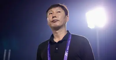 HLV Kim Sang-sik: Từ nguy cơ bị sa thải đến vị thế vững chắc tại AFF Cup 2026