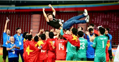 HLV Kim Sang-sik và Park Hang-seo dự khán Festival U.14 Gia Lai 2026