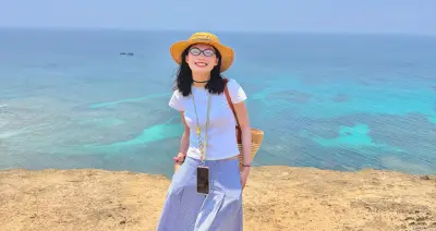 Khách Hà Nội ra đảo miền Trung ngày chạy phong: Có cuộc gặp cả đời không quên