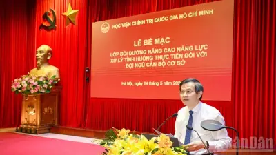 Lớp bồi dưỡng nâng cao năng lực xử lý tình huống thực tiễn cho cán bộ cấp cơ sở năm 2026 thành công tốt đẹp