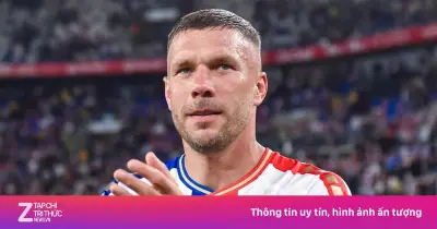 Lukas Podolski chính thức giải nghệ sau mùa giải 2025/26